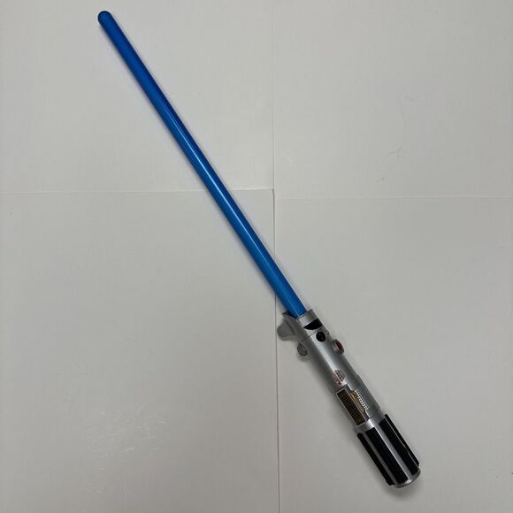 Star Wars FX Lightsaber Disney Sound Vibrate FAC 018591 Anakin Skywalker 34" - Picture 1 of 8